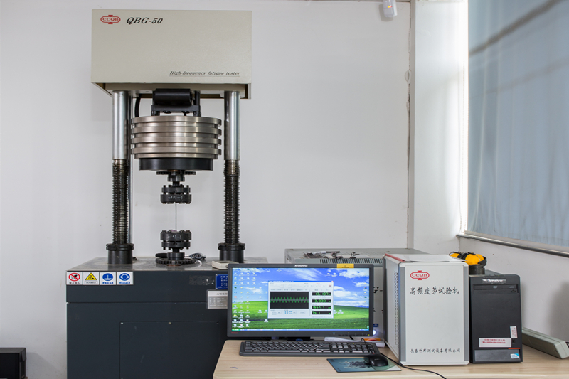 MACCHINA PER PROVA DI FATICA AD ALTA FREQUENZA